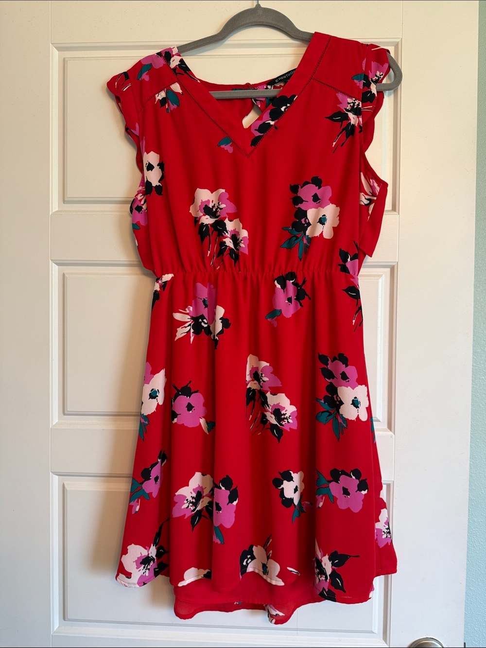 Women’s Red Floral V-Neck Dress